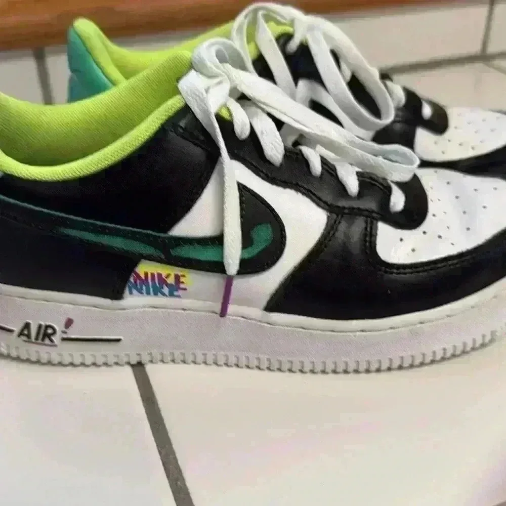 Nike Air Force 1 Lv8 Graffiti Size 7Y